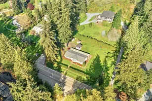 560 N Sunset Dr, Camano Island, WA 98282 - Photo 9
