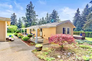 560 N Sunset Dr, Camano Island, WA 98282 - Photo 3
