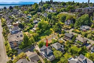 1012 2nd Ave W, Seattle, WA 98119 - Photo 35