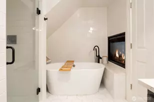 1012 2nd Ave W, Seattle, WA 98119 - Photo 25