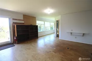 207 Triangle Cove Ln, Camano Island, WA 98282 - Photo 9