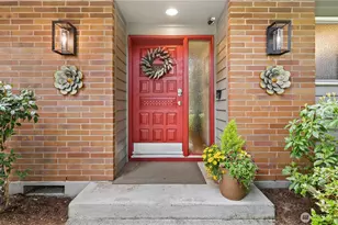 8930 Park Ridge Dr W, University Place, WA 98467 - Photo 3
