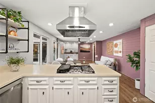 8930 Park Ridge Dr W, University Place, WA 98467 - Photo 9