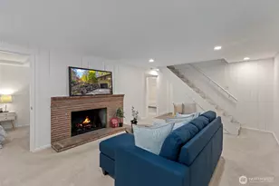 327 108th Ave SE, Bellevue, WA 98004 - Photo 23