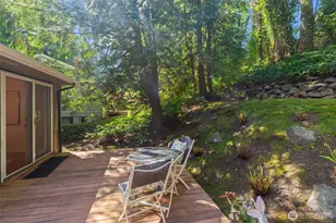 327 108th Ave SE, Bellevue, WA 98004 - Photo 31