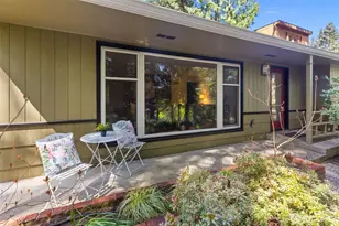 327 108th Ave SE, Bellevue, WA 98004 - Photo 33
