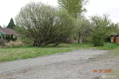 11703 34th Avenue E, Tacoma, WA 98446 - Photo 3