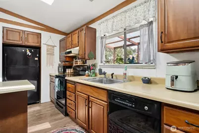 655 Mt Olympus Avenue SE, Ocean Shores, WA 98569 - Photo 13