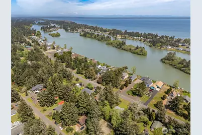 655 Mt Olympus Avenue SE, Ocean Shores, WA 98569 - Photo 37