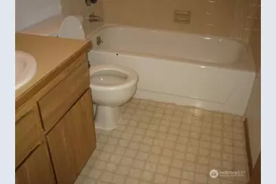 10135 NE 137th Place #11, Kirkland, WA 98034 - Photo 7