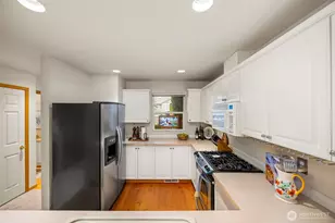 1143 Windy Beach Ln, Silverdale, WA 98383 - Photo 13
