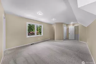 25827 NE 9th St, Sammamish, WA 98074 - Photo 33