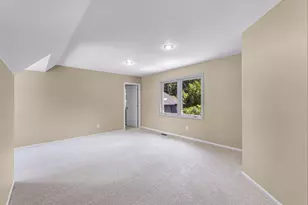25827 NE 9th St, Sammamish, WA 98074 - Photo 19