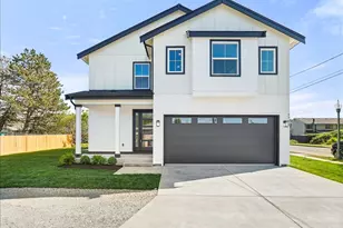 5701 Parker Rd E, Sumner, WA 98390 - Photo 1