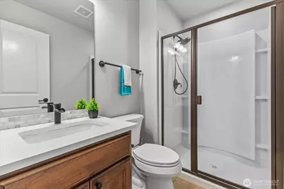 27174 SE 18th Place, Sammamish, WA 98075 - Photo 27