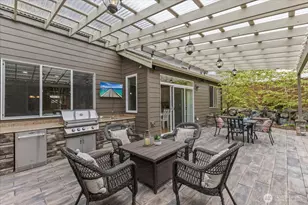 27174 SE 18th Pl, Sammamish, WA 98075 - Photo 3