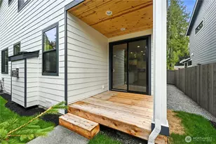 19225 Meridian Dr SE, Bothell, WA 98012 - Photo 9