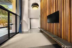 100 Ward St, Seattle, WA 98109 - Photo 3