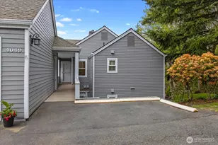 4049 Providence Point Dr SE, Issaquah, WA 98029 - Photo 3