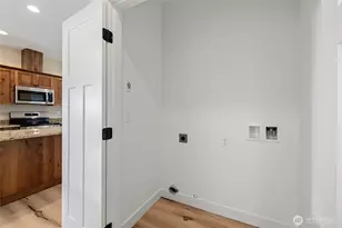 945 NW Heller St, Oak Harbor, WA 98277 - Photo 23