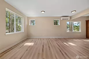 945 NW Heller St, Oak Harbor, WA 98277 - Photo 13