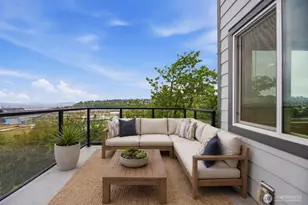 2040 13th Ave W, Seattle, WA 98119 - Photo 3