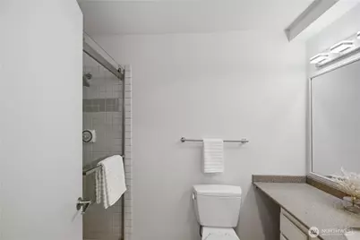 2040 13th Avenue W #13, Seattle, WA 98119 - Photo 23