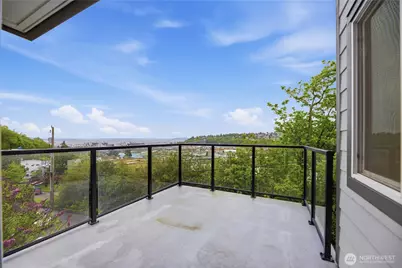 2040 13th Avenue W #13, Seattle, WA 98119 - Photo 39