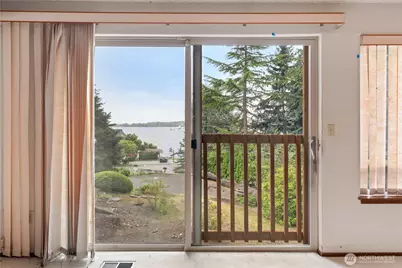 11150 Champagne Point Road NE, Kirkland, WA 98034 - Photo 29