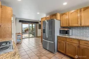 290 Trails End Ln, Yakima, WA 98903 - Photo 9