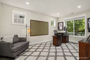 21298 SE 25th St, Sammamish, WA 98075 - Photo 3