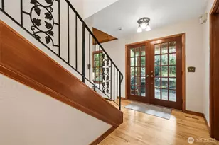 25300 SE Mirrormont Way, Issaquah, WA 98027 - Photo 3