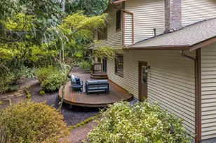 25300 SE Mirrormont Way, Issaquah, WA 98027 - Photo 35