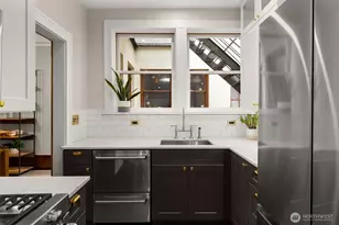 2909 Franklin Ave E, Seattle, WA 98102 - Photo 19