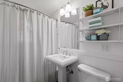 16142 Midvale Avenue N, Shoreline, WA 98133 - Photo 25