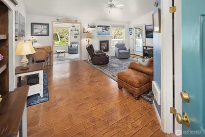646 Island Cir SE, Ocean Shores, WA 98569 - Photo 5