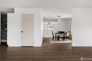 1853 SW Olive St, Oak Harbor, WA 98277 - Photo 5