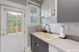 210 Rosewood St, Woodland, WA 98674 - Photo 17