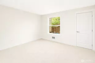23015 Edmonds Way, Edmonds, WA 98020 - Photo 19