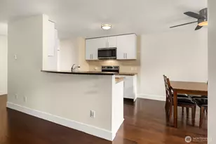23015 Edmonds Way, Edmonds, WA 98020 - Photo 17