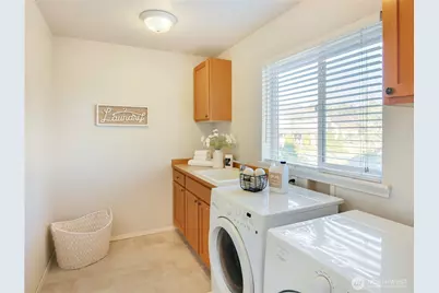1818 Beacon Court NE, Tacoma, WA 98422 - Photo 29