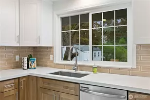 15212 Cascadian Way, Lynnwood, WA 98087 - Photo 9