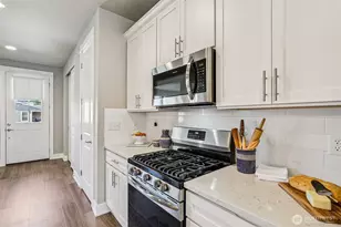 13149 188th Ave E, Bonney Lake, WA 98391 - Photo 7
