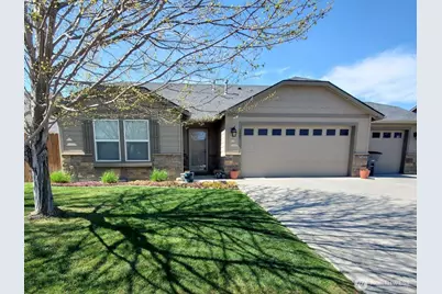 192 S Osborne Street, Kennewick, WA 99336 - Photo 1
