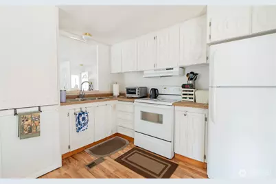 1200 Lincoln Street #424, Bellingham, WA 98229 - Photo 9
