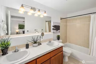 337 N 105th St, Seattle, WA 98133 - Photo 7