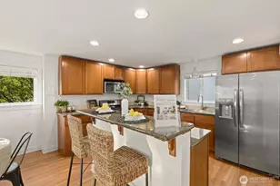 337 N 105th St, Seattle, WA 98133 - Photo 15