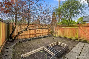 337 N 105th St, Seattle, WA 98133 - Photo 5