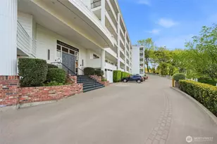 2565 Dexter Ave N, Seattle, WA 98109 - Photo 39