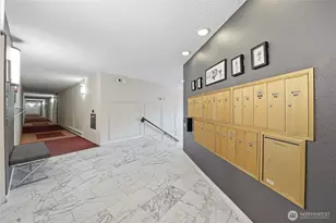 2565 Dexter Ave N, Seattle, WA 98109 - Photo 33